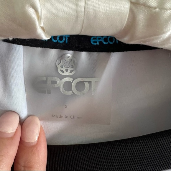 Disney Epcot Spaceship Earth Geometric Print Top Women’s Small - Picture 4 of 5